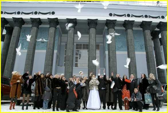 Запуск свадебных голубей в Перми